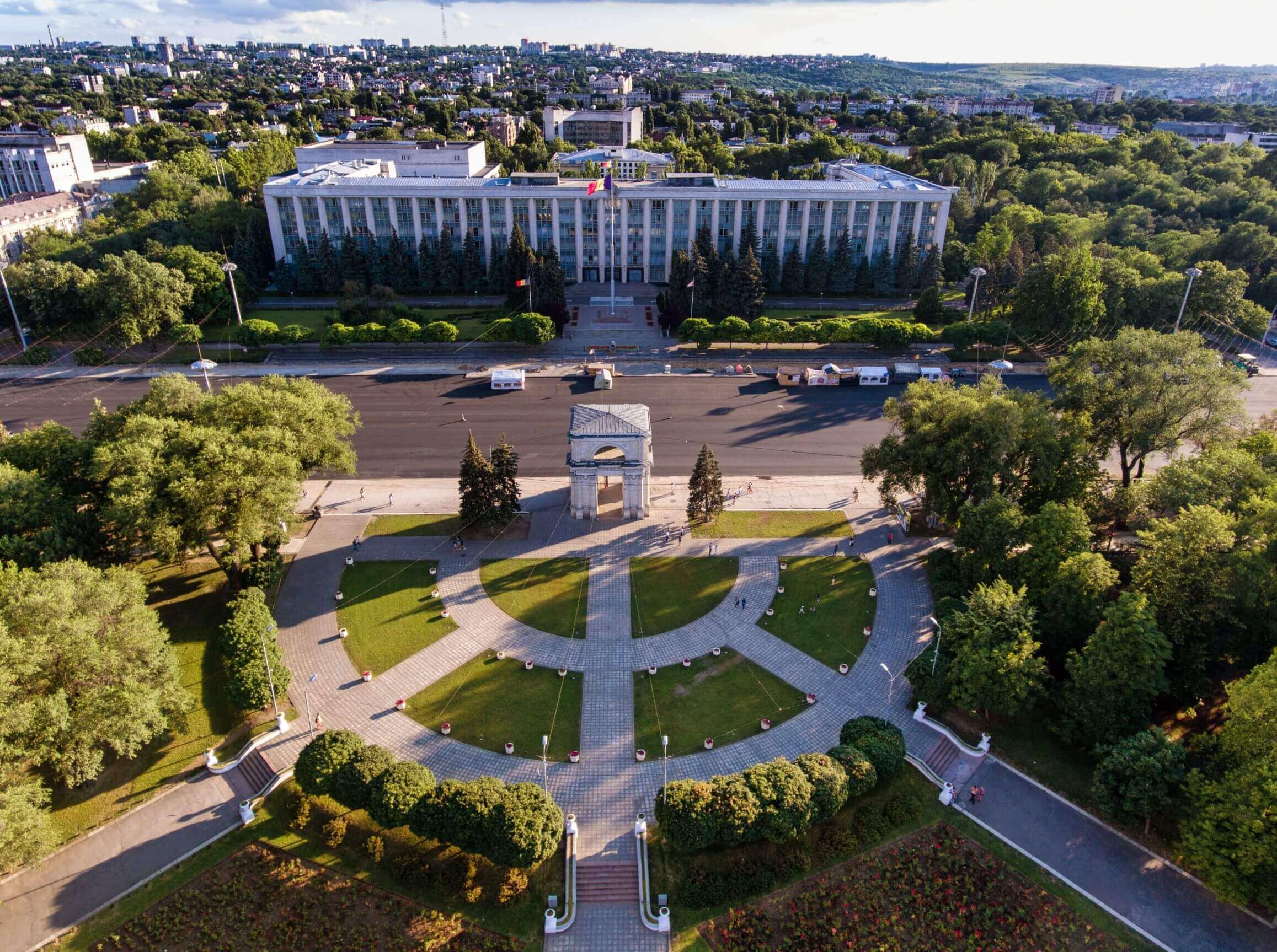 Купить в кишиневе в молдове. Площади Великого национального собрания Молдова. Площадь Победы Кишинев. Кишинев Центральная площадь. Площадь национального собрания в Кишиневе.